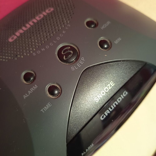 Grundig Sonoclock 13 digital radio alarm clock used