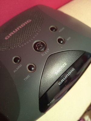 Grundig Sonoclock 13 digital radio alarm clock used