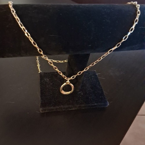 Women's necklace set like new, gold color, stainless steel