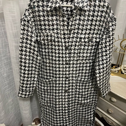 Zara shirt black and white like new, size XS