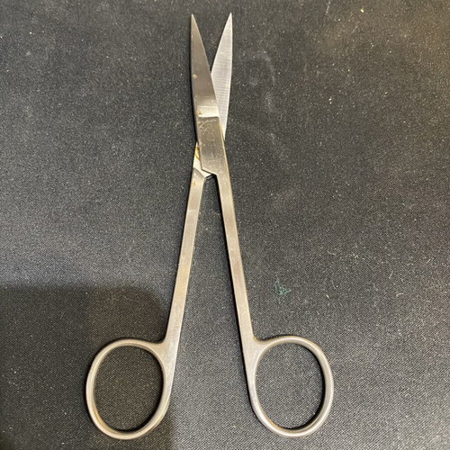 Professional surgical scissors used stainless steel 130631