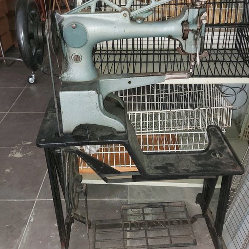 Μηχανή Singer 29K71 μεταχειρισμένη