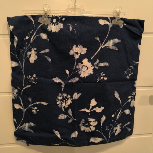 Decorative pillowcase like new, blue with flowers