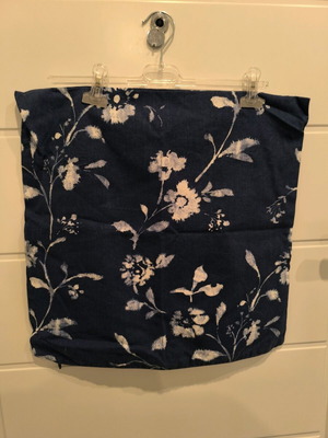 Decorative pillowcase like new, blue with flowers