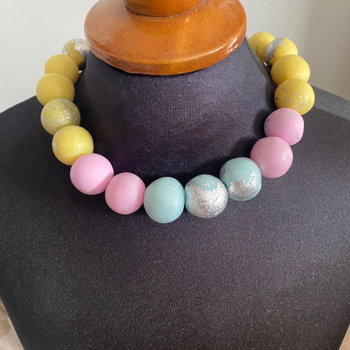 Necklace with round pastel beads and silver detail new