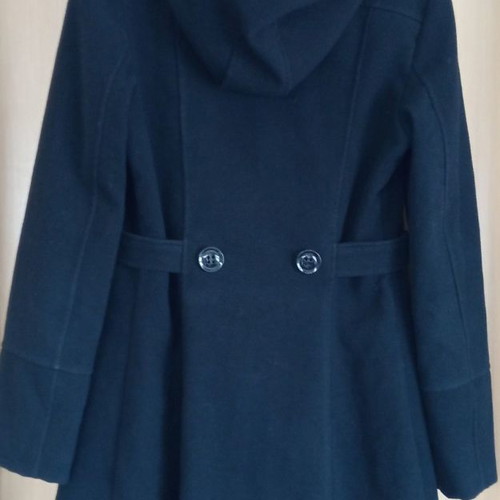 Women's coat used with detachable hood and sewn belt, size M/L