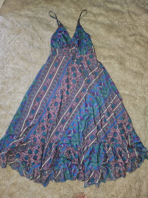 Μακρύ φόρεμα medium μεταχειρισμένο με τιραντάκι και αυξομειώσεις