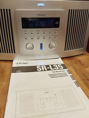 Teac Φορητός CD-AM-FM-AUX Δέκτης Μεταχειρισμένος σαν Καινούργιος