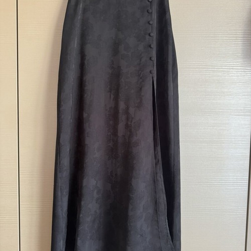 Maxi skirt Karavan black with slit, like new