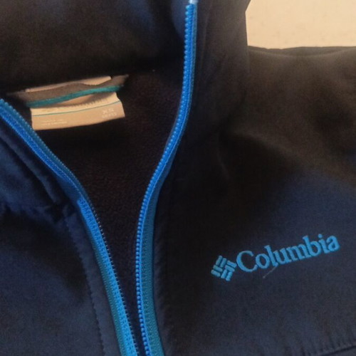 Columbia kids jacket like new, scuba material, fleece lining
