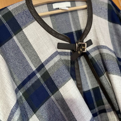 Poncho H&M striped used, one size with long sleeve
