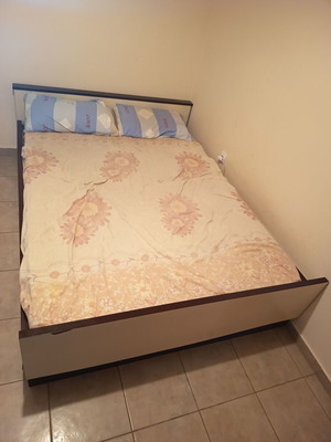 Bed with mattress, 1.50 × 2.00 m