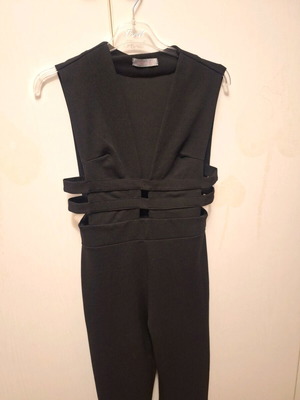 Black one-piece jumpsuit like new, size M