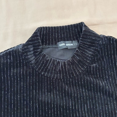 Cropped blouse black like new