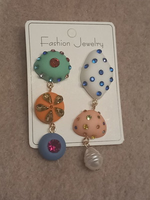 Μοντέρνα σκουλαρίκια για τρυπημένα αυτιά καινούργια, πολύχρωμα