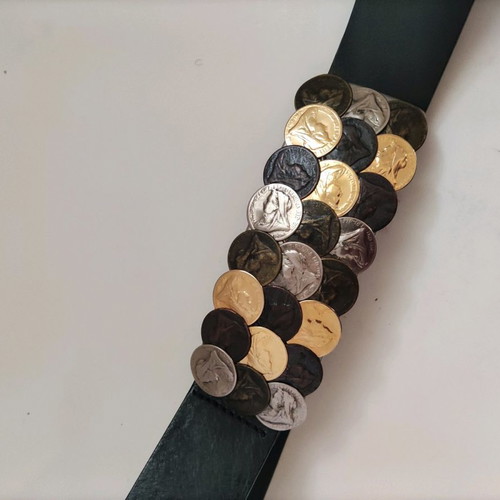 Black leather belt Tosca Blu like new with metal coin buckle
