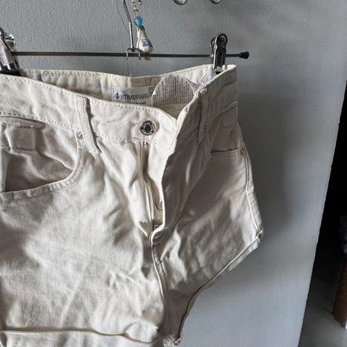 Stradivarius beige denim shorts like new, size XXS