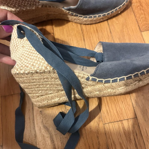 Migato blue platform shoes new with laces