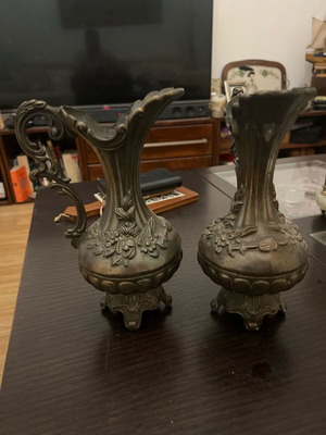 Pair of vintage bronze vases in classic rococo style like new
