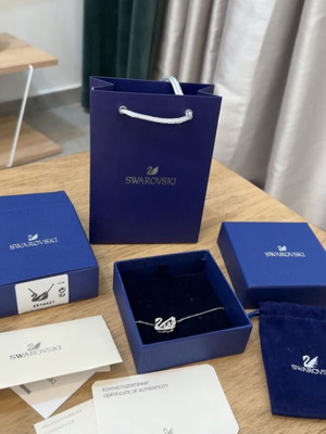 Swarovski ασημένιο κολιέ σαν καινούργιο με όλα τα παρελκόμενα