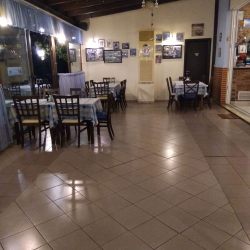 Restaurant building 200 sqm with full catering equipment, ready to operate