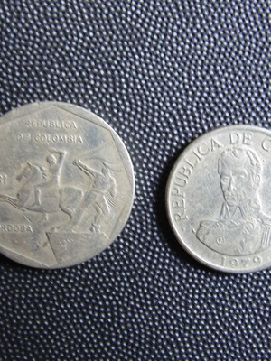 Set of 2 coins from Colombia used, 1 & 10 pesos
