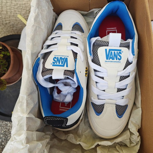 Vans athletic shoes new, size 44, white and blue