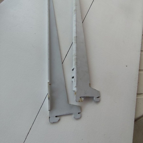Element System metal shelf brackets, various sizes, white