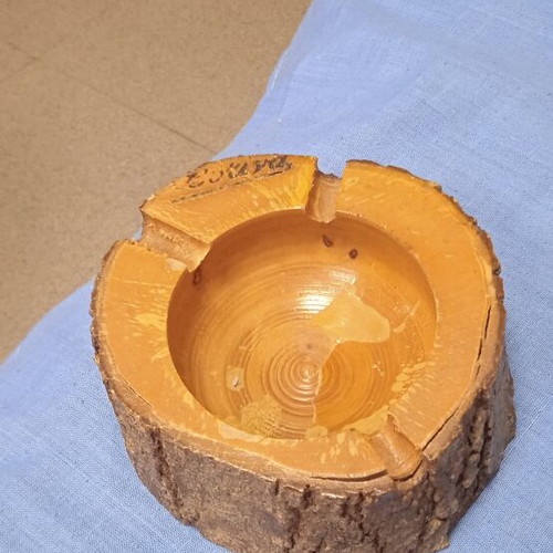 Handmade Vitina wooden ashtrays and coasters set