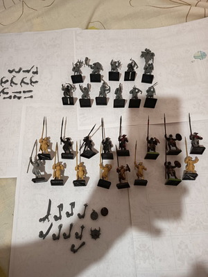 Warhammer Chaos Beastmen Ungors & Raiders 27 plastic figures like new with extra bitz