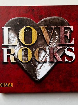 Love Rocks 4 CD box set used, rock genre