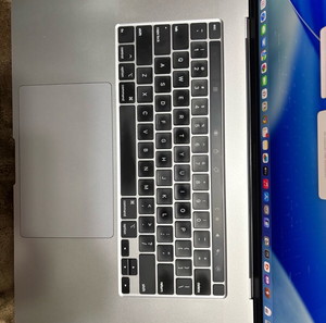 MacBook Pro 2019 16” | i9 – 16GB – SSD 512GB – Radeon 5300m