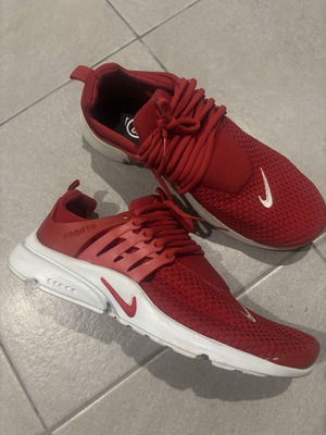 Nike Air Presto sneakers size 42, red and white
