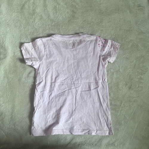 Nike t-shirts for girls size S like new, set of three