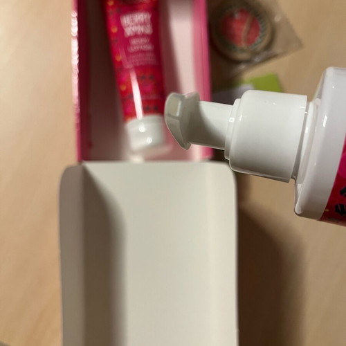 Aloe Colors shower gel and body cream set unused with red fruit scent