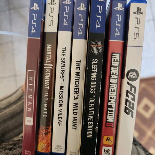 Ps5 1 Tera σαν καινούργιο με 2 χειριστήρια, φορτιστή, 6 παιχνίδια και καλώδια