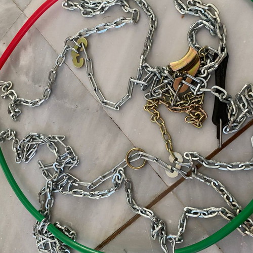 Technic 1500 12 mm snow chains used
