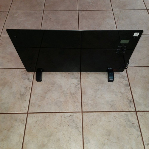 Rowi electric radiator body with glass panel like new