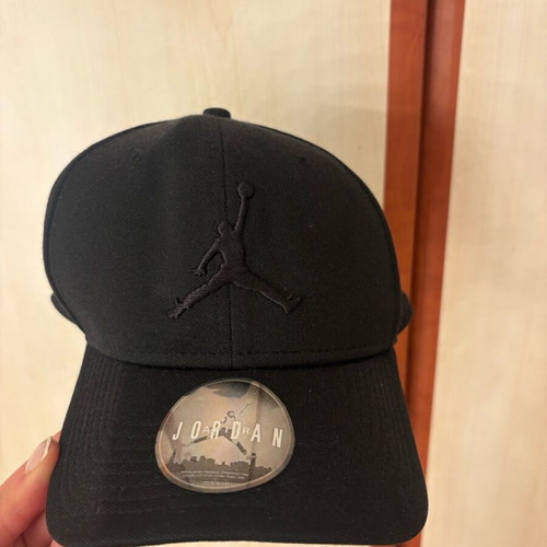 Nike Jordan hat like new, authentic unisex black