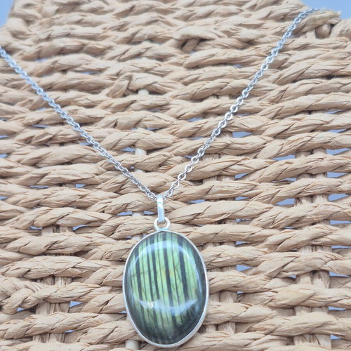 Labradorite Oval Shaped Silver 925 Necklace with Steel Chain new