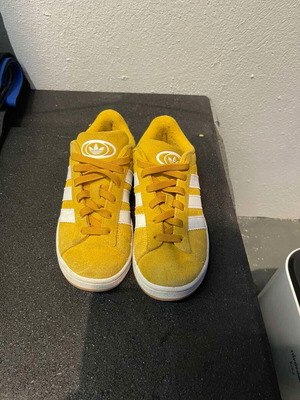 Adidas Originals Campus sneakers size 33 used, yellow