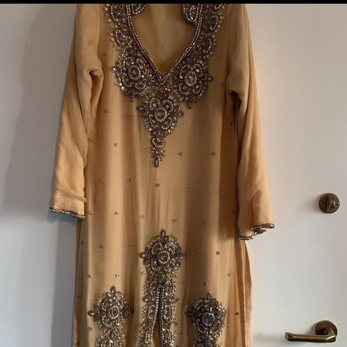 Dress beige medium new, evening wear