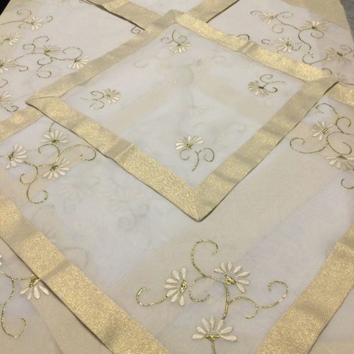 Set of 6 tablecloth squares and table runner semeni new