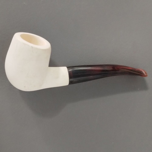 Meerschaum pipe like new, simple design
