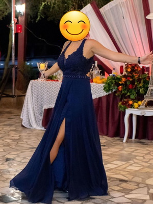 Όμορφο φόρεμα