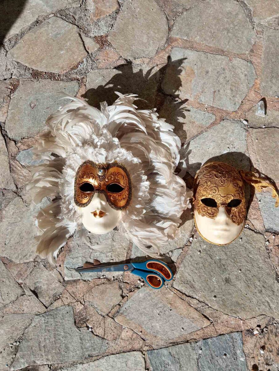 VENETIAN CARNIVAL 2014ピース kei masuda Venetian carnival masks used, set of 2… - € 48,00 - Vendora.cy