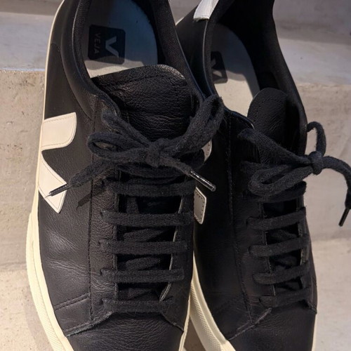 Veja men's leather sneakers used, black, size 44