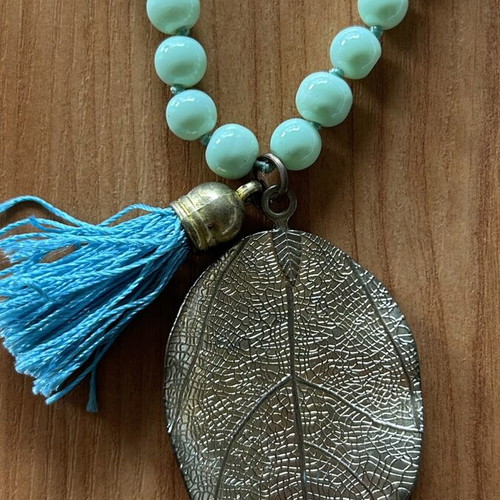 Set of 2 necklaces in turquoise colors like new