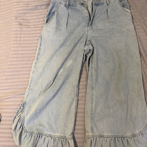 Denim pants with ruffles, light blue