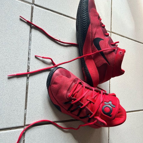 Nike KD Trey 5V Basketball Shoes Size 39 Like New Red Black